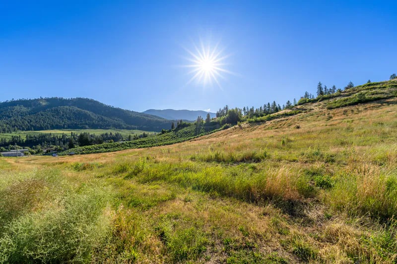 Wide landscape panorama of Peshastin and the Cascades